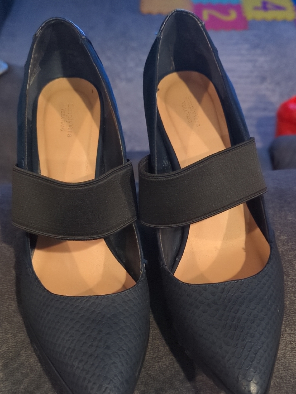 Simply Vera Vera Wang Navy Textured Pointed-Toe Pumps with Elastic Strap